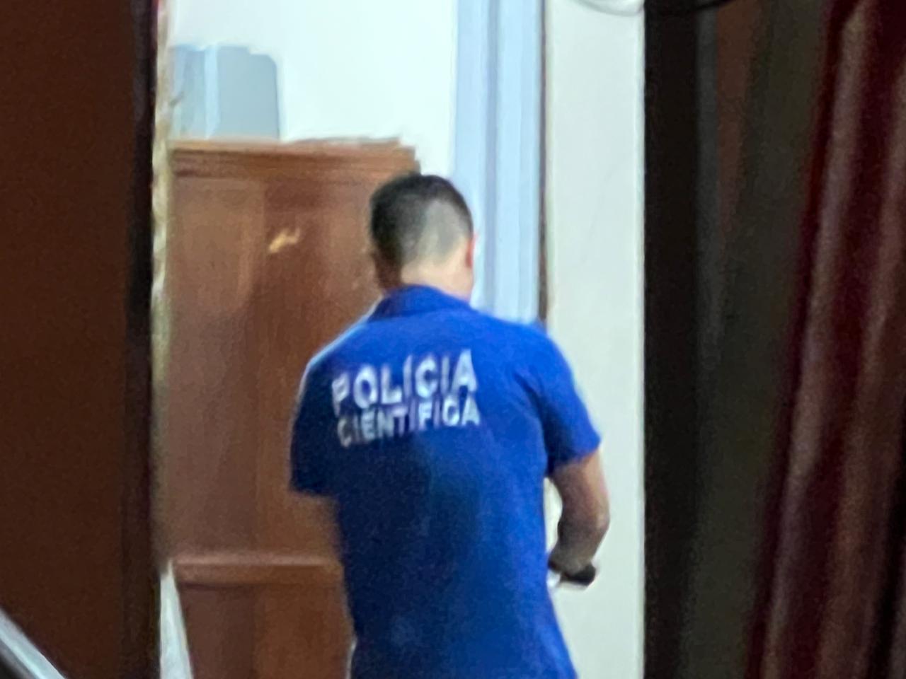 Equipe da perícia no local de crime - Foto: Jornal da Nova